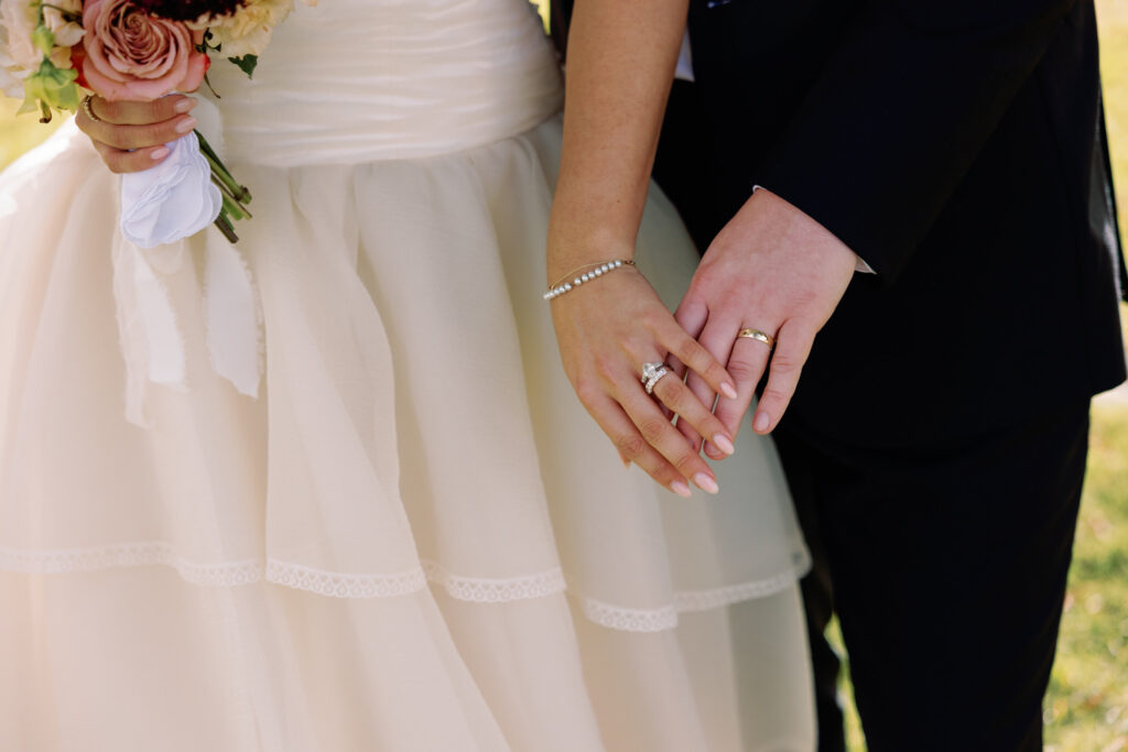 bride and groom vintage wedding bands