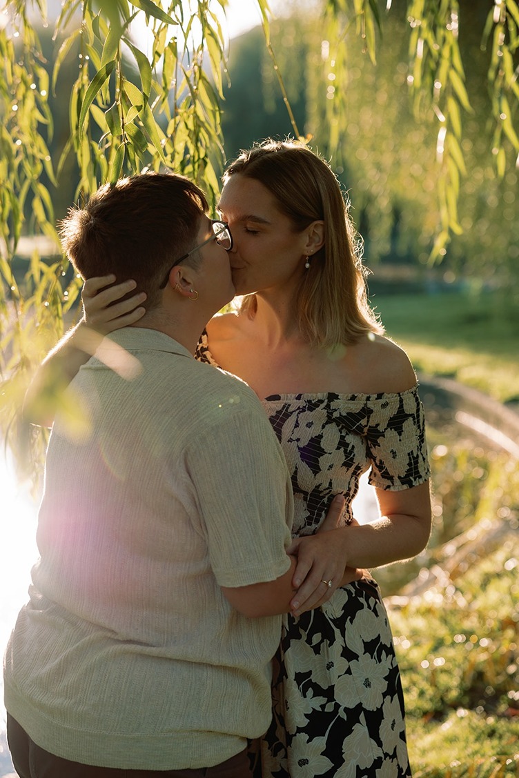 engagement photos at ​boston common in the fall